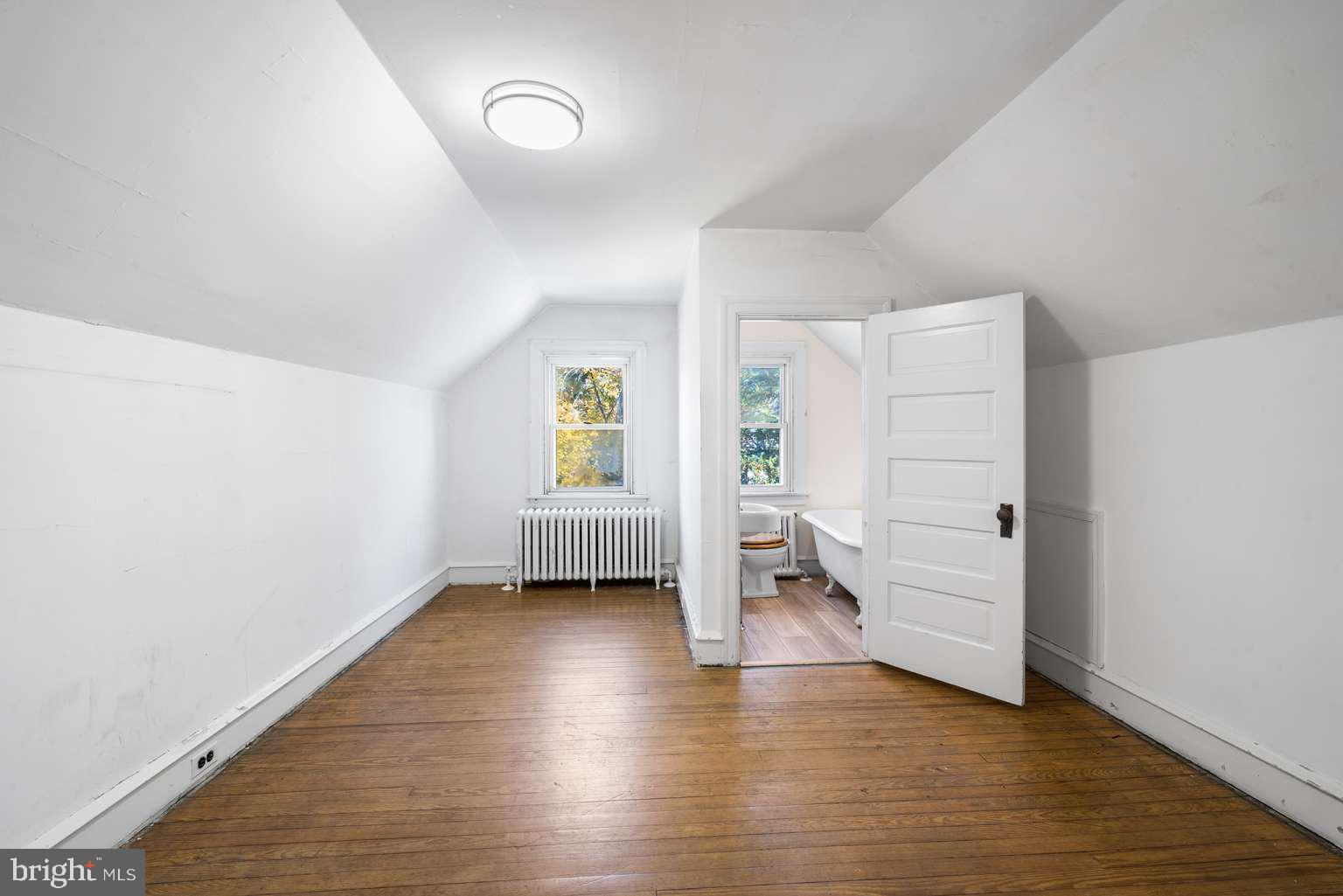 ELKINS PARK - Residential