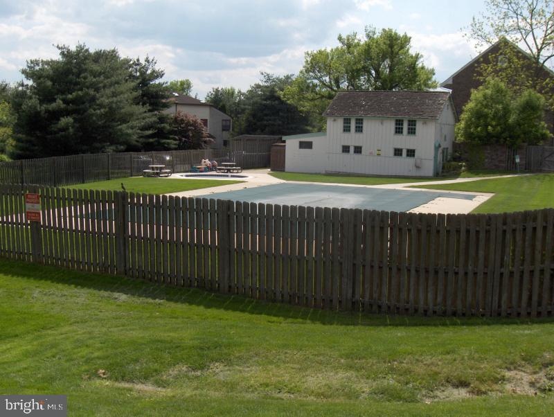 BROOKSIDE - Residential