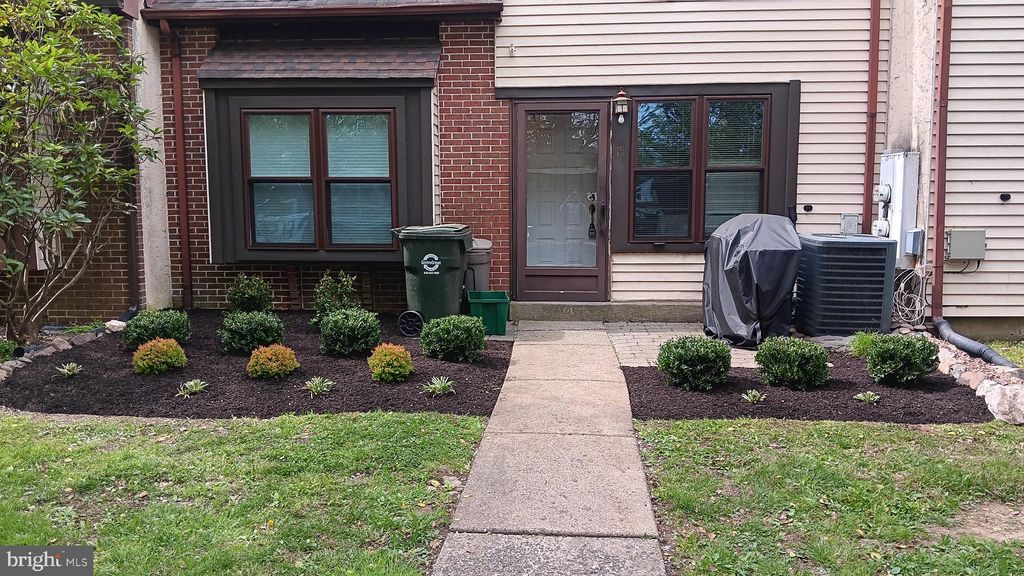 Photo of 15 Heather Court, NEWTOWN, PA 18940 (MLS # PABU2119358)