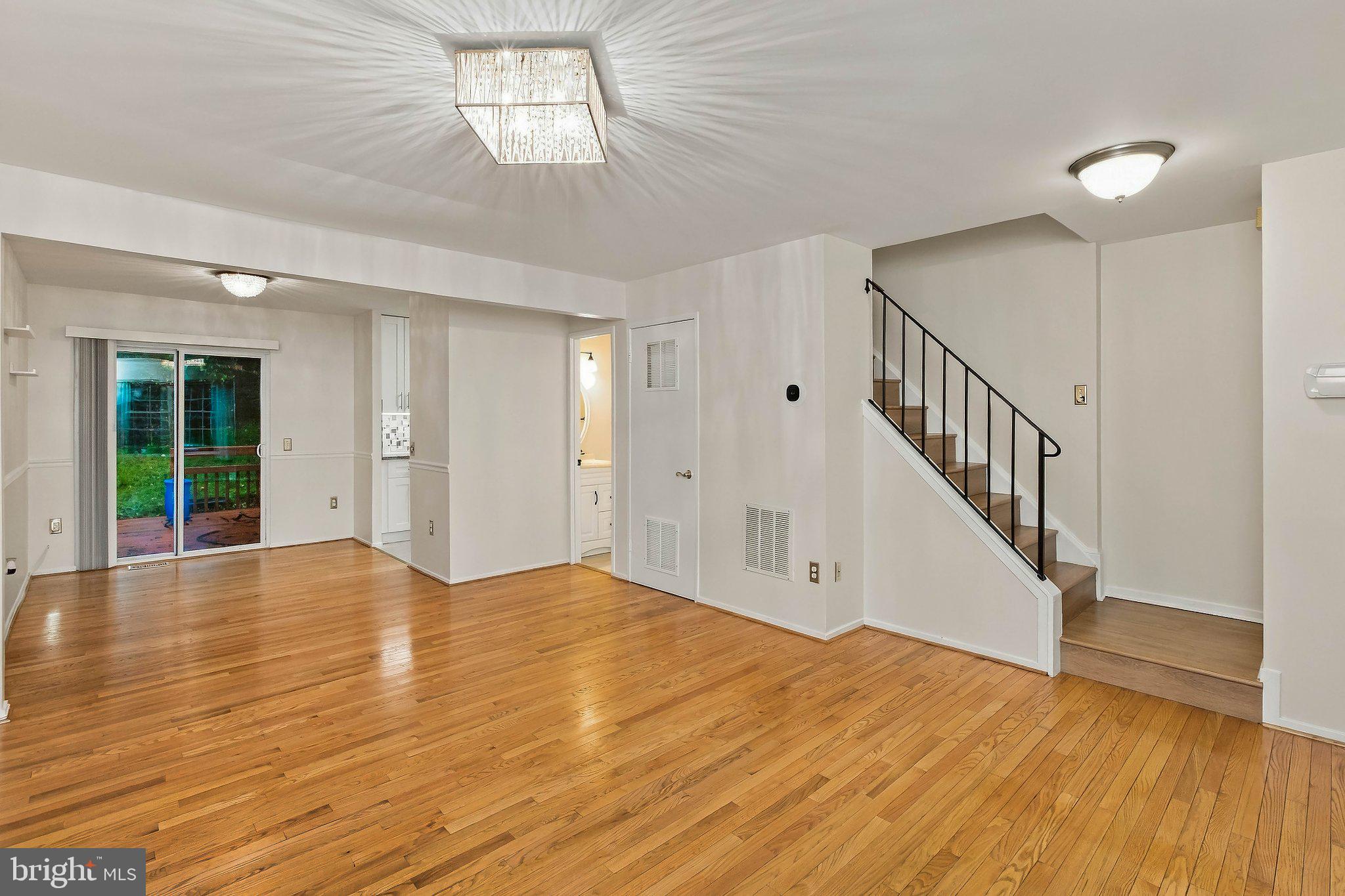 1327 ALDERTON LANE