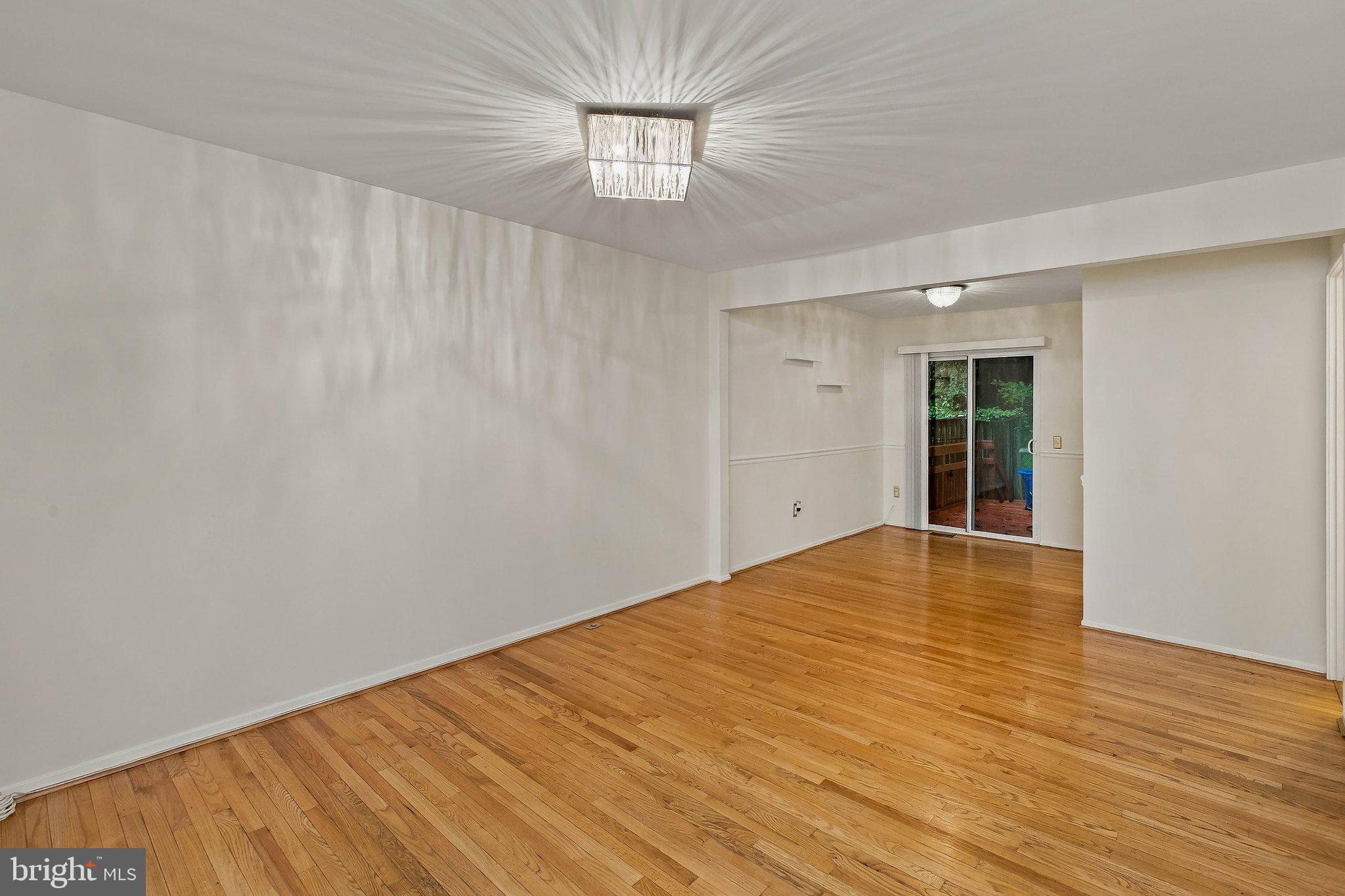 1327 ALDERTON LANE
