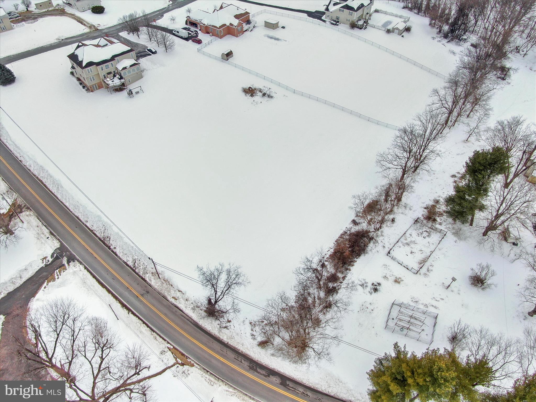 SUNSET CREEK ESTATES - Land