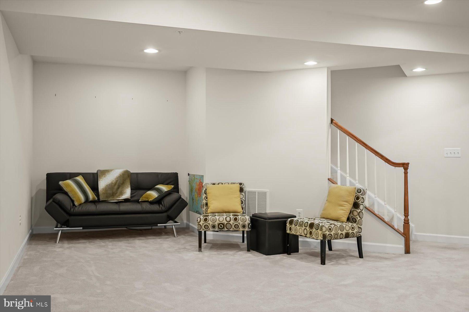 OAK CREEK CLUB - Residential