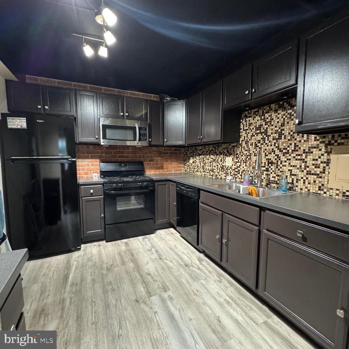 THE PALAZZO - Residential Lease