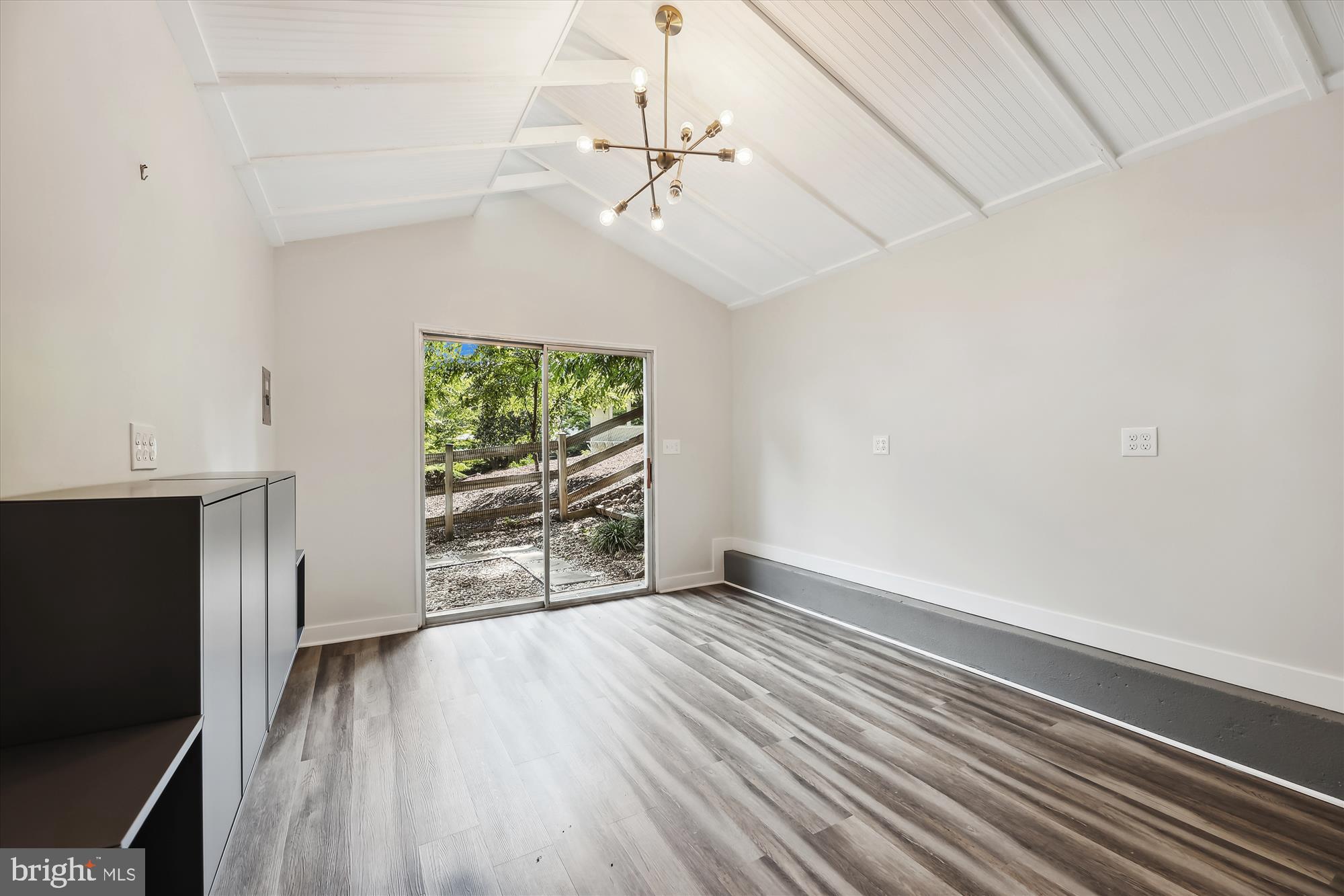 BURNING TREE ESTATES - Residential