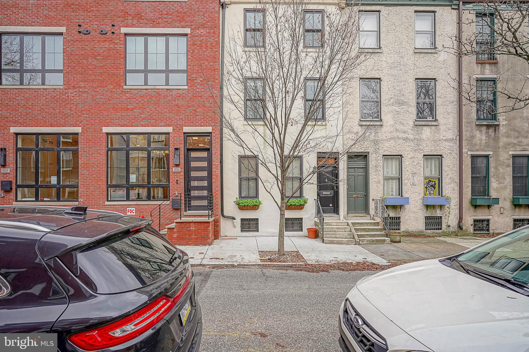 LOGAN SQUARE - Residential