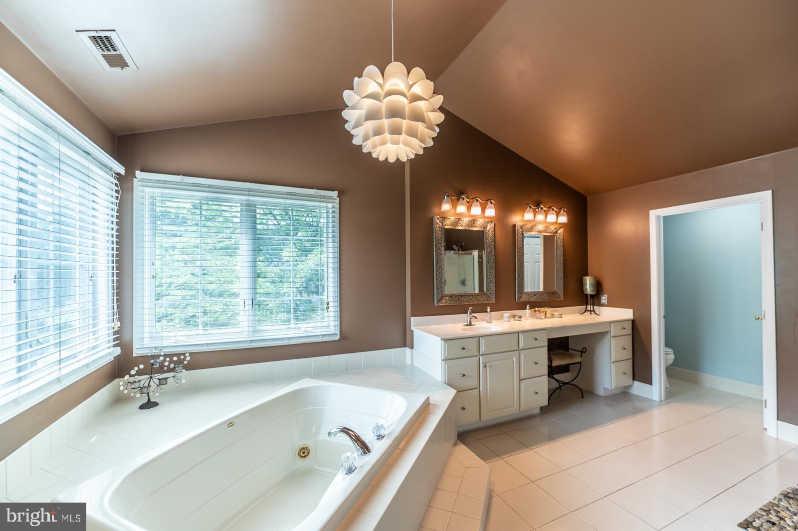 PROVIDENCE CHASE - Residential