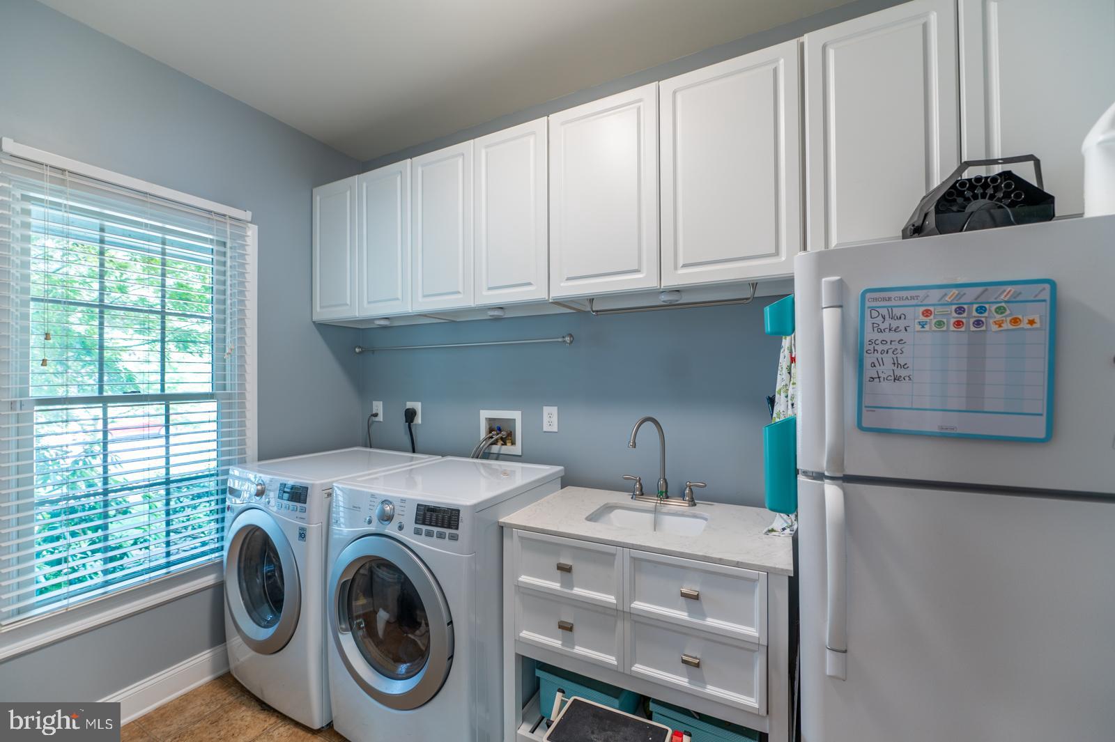 PROVIDENCE CHASE - Residential