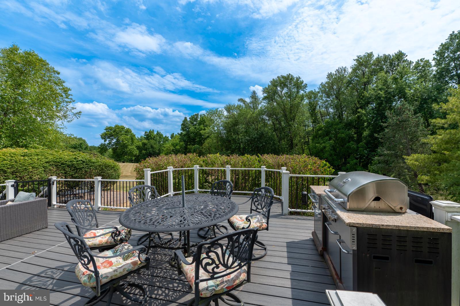 PROVIDENCE CHASE - Residential