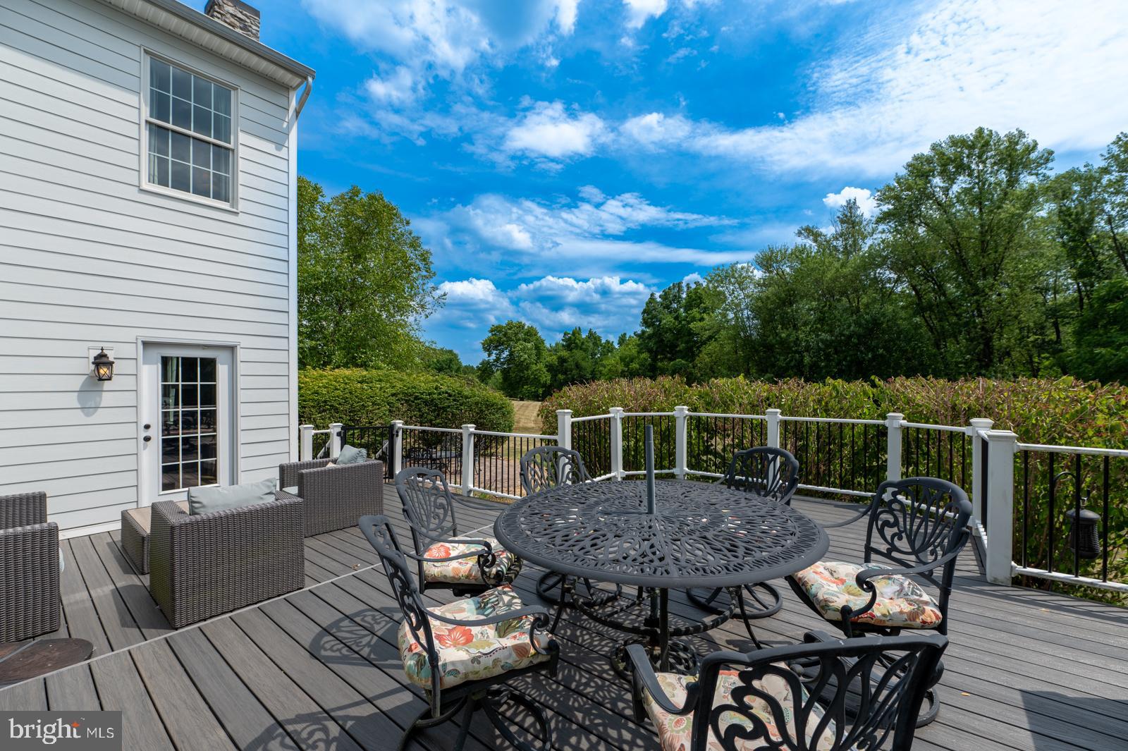 PROVIDENCE CHASE - Residential