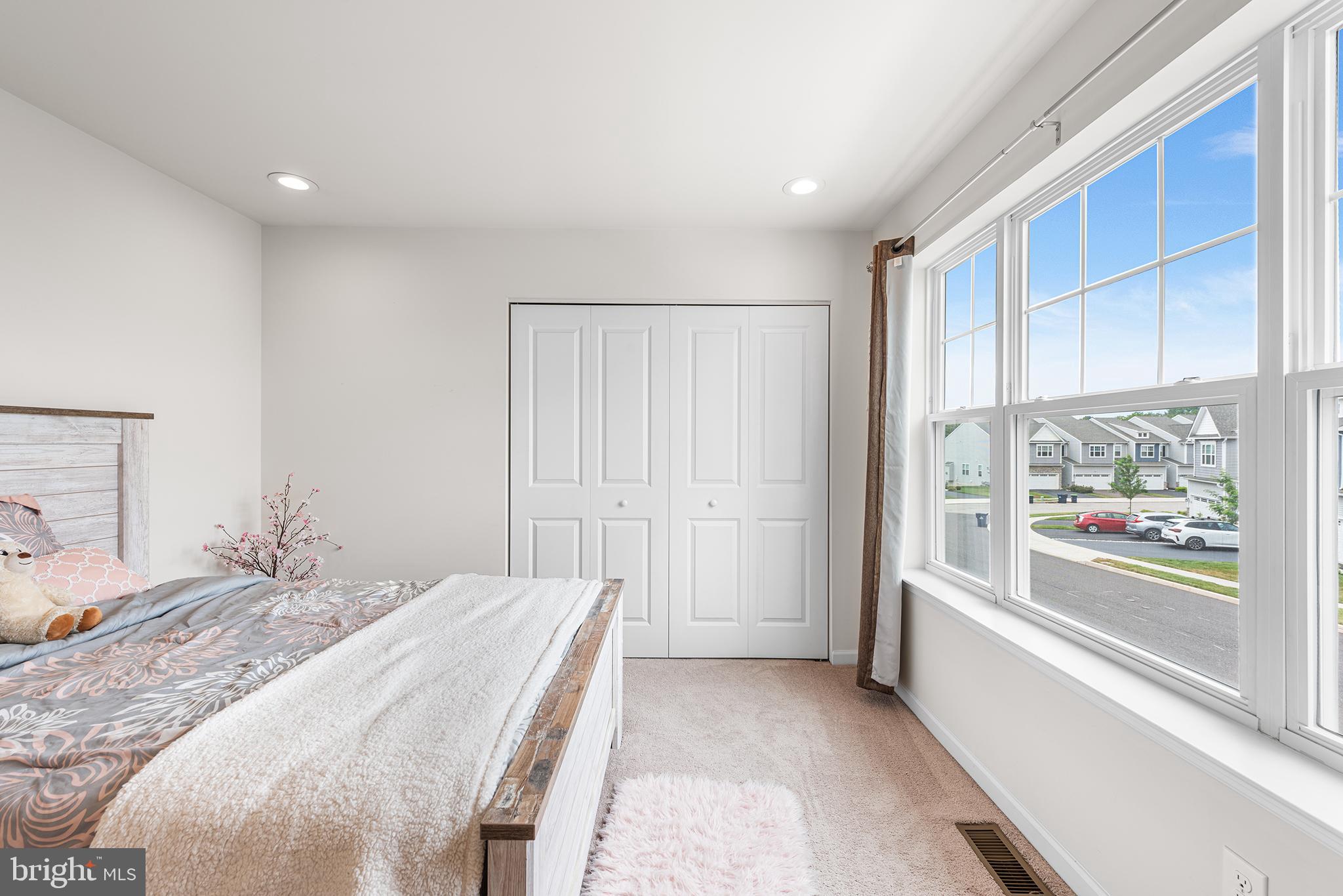 ENCLAVE AT RIDGEWOOD - Residential Lease