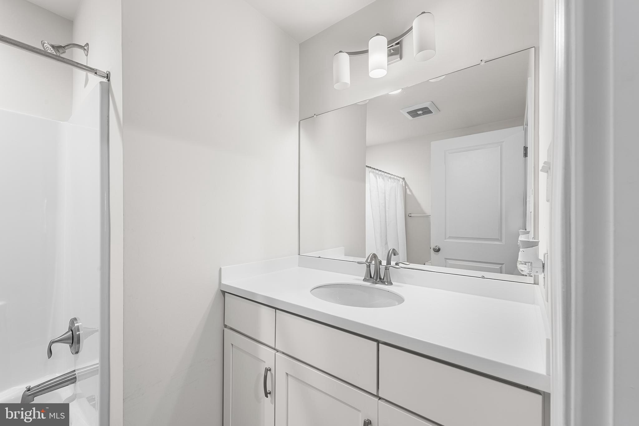 ENCLAVE AT RIDGEWOOD - Residential Lease