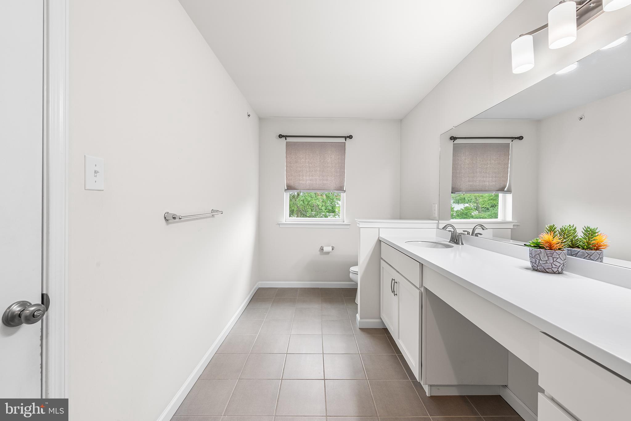 ENCLAVE AT RIDGEWOOD - Residential Lease