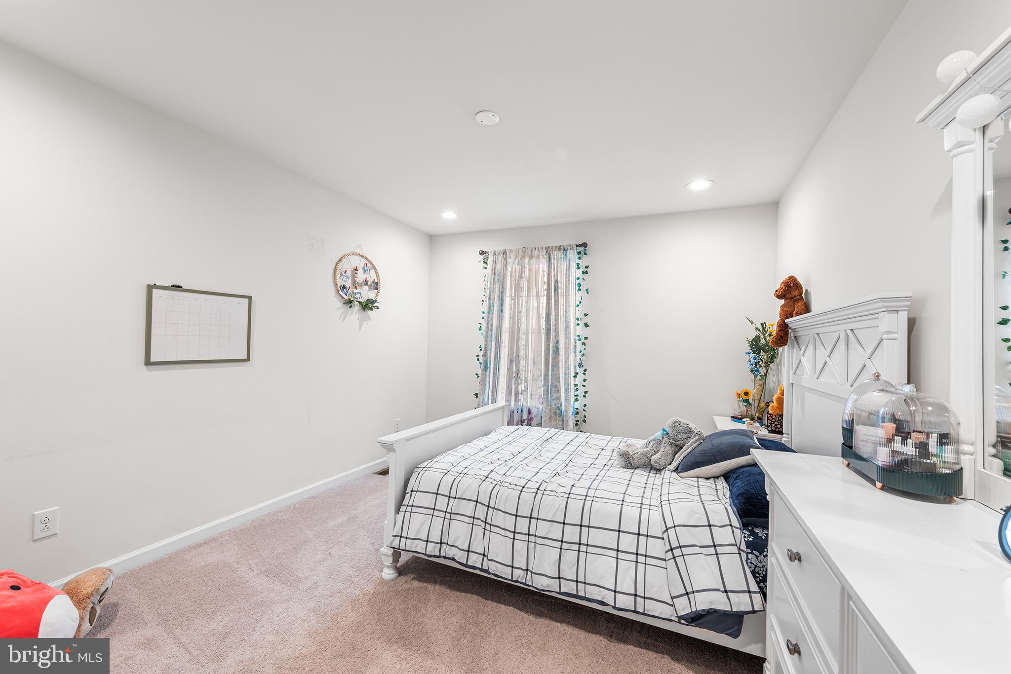 ENCLAVE AT RIDGEWOOD - Residential Lease