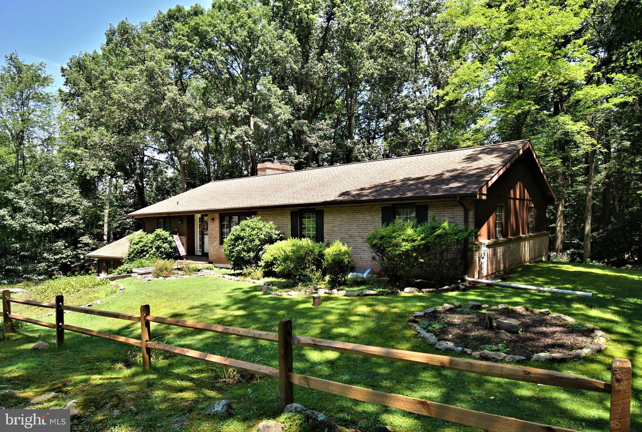 1044 MAPLE GROVE RD
