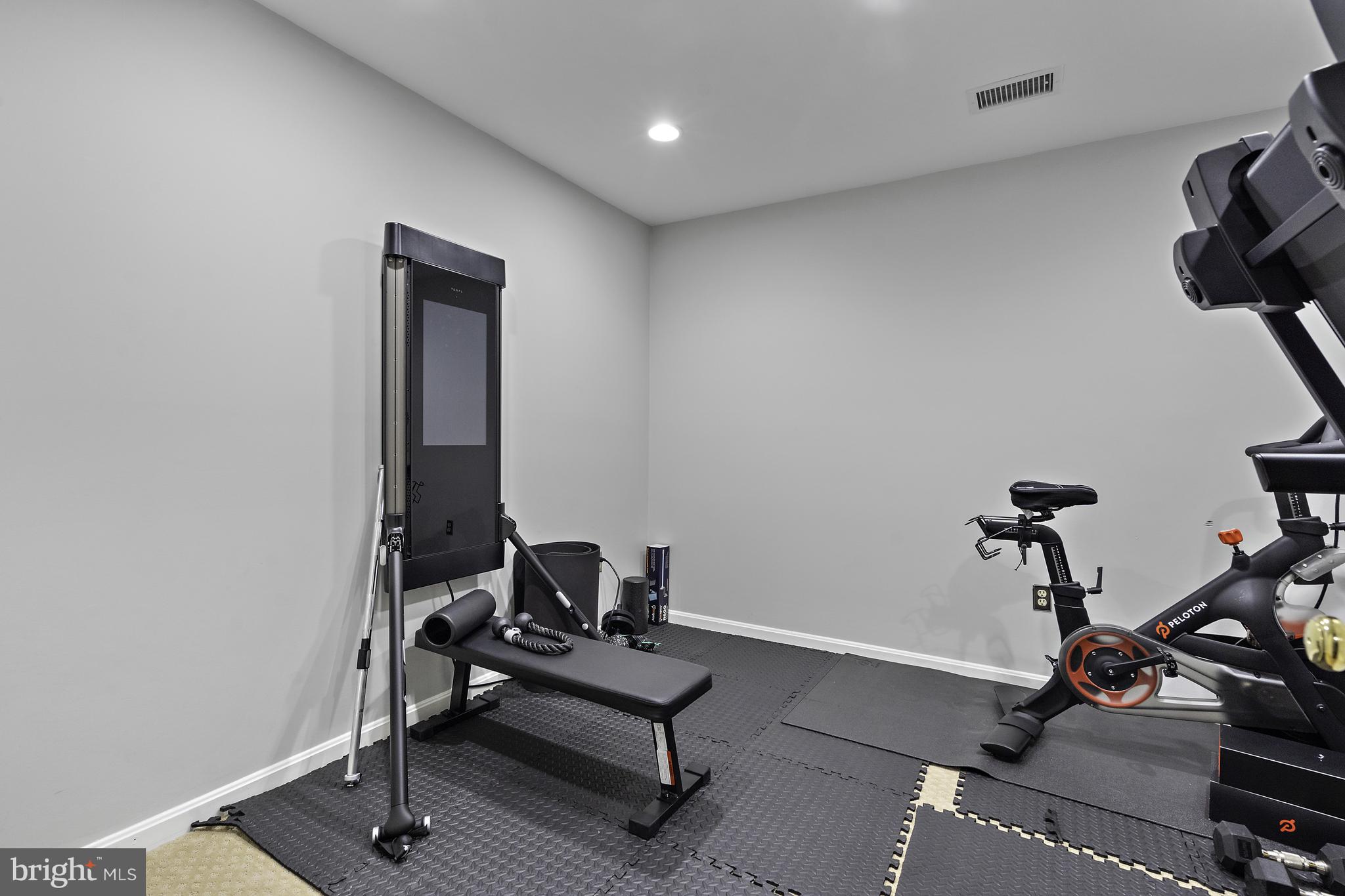 BRIGADOON - Residential Lease