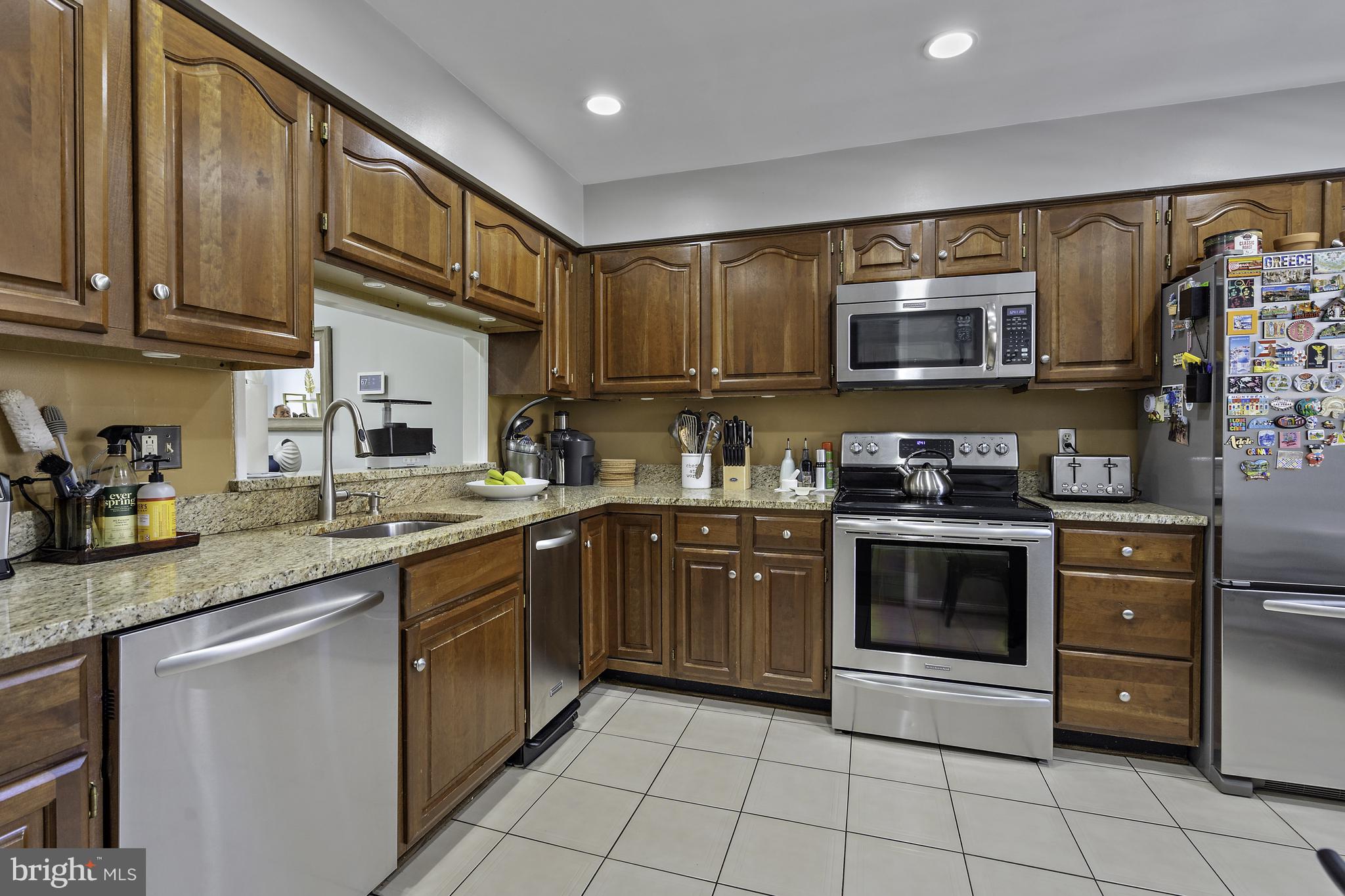 BRIGADOON - Residential Lease