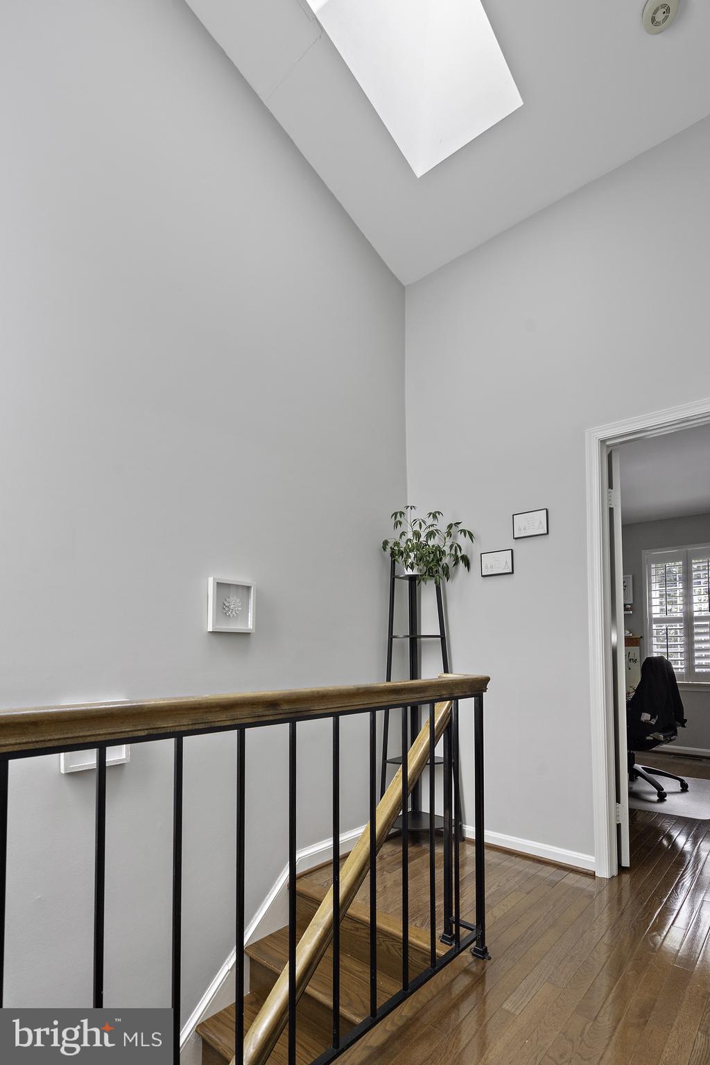 BRIGADOON - Residential Lease