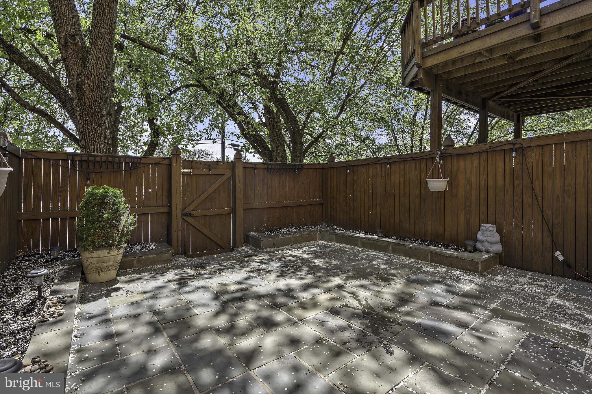 BRIGADOON - Residential Lease