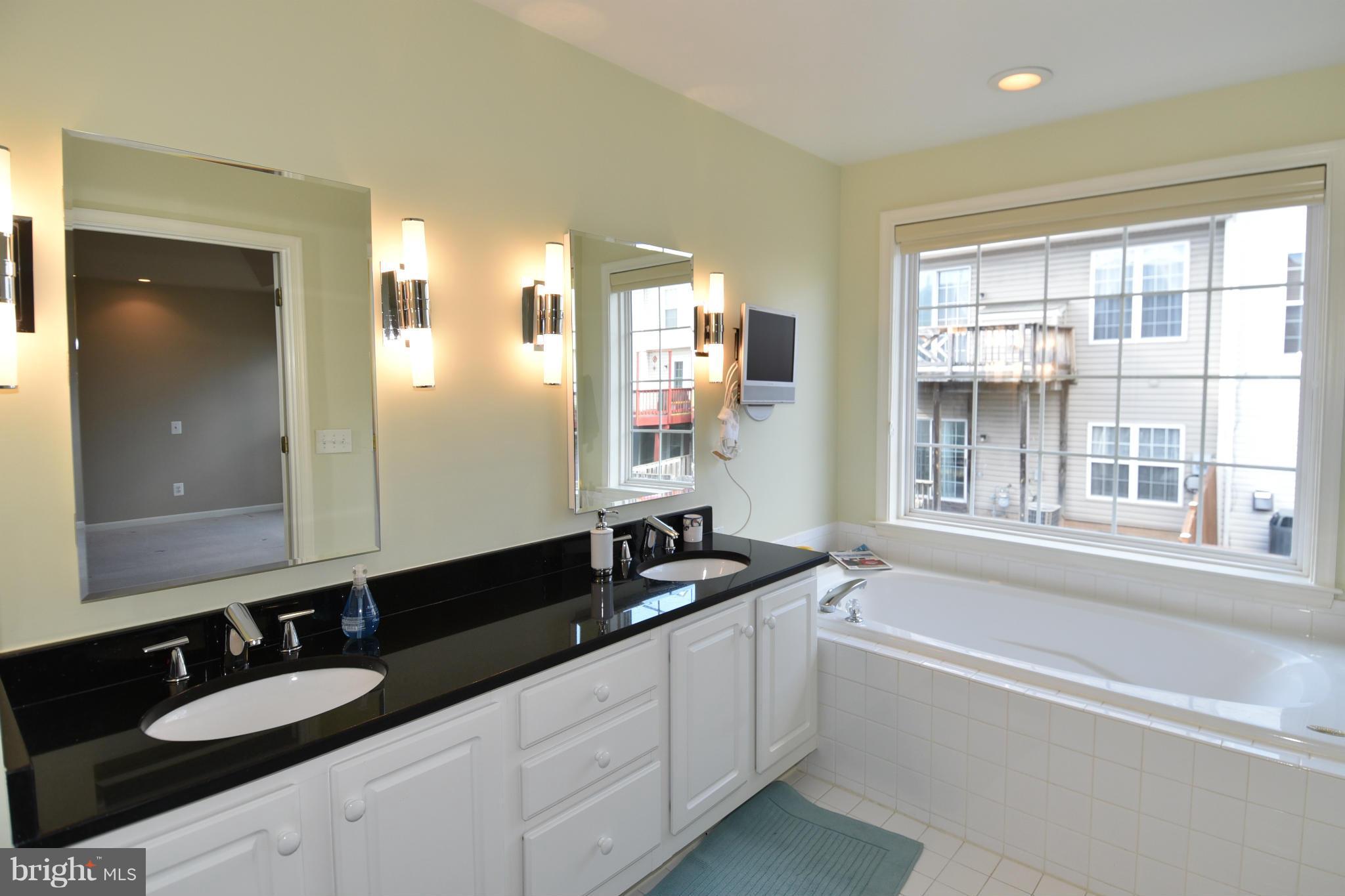 LEONARD PROPERTY - Residential