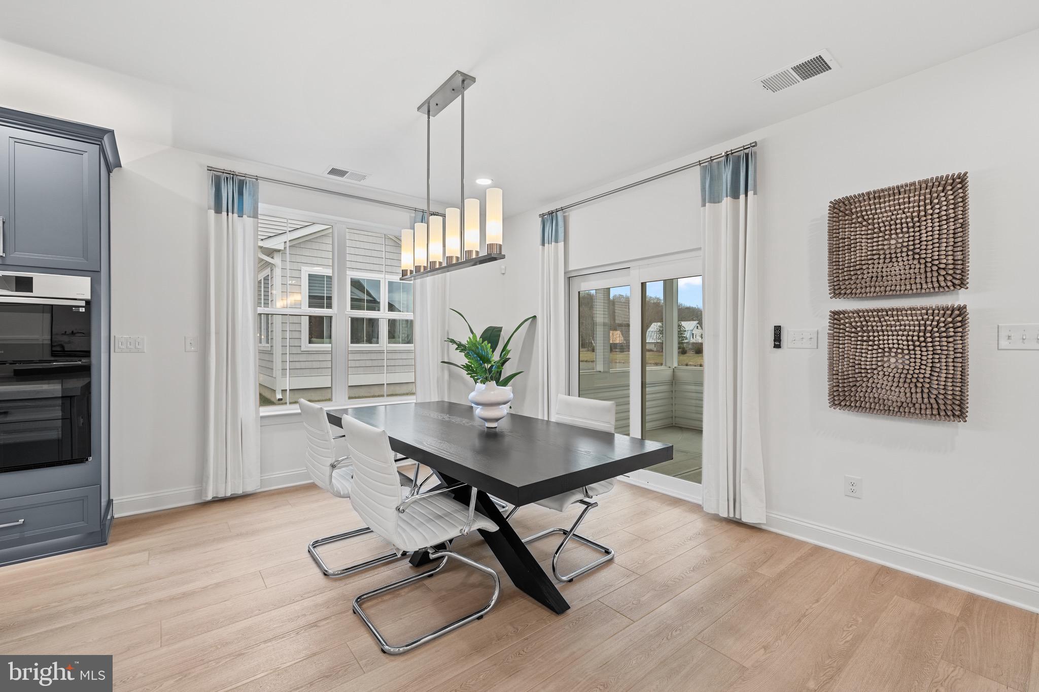 EAST GATE - Residential