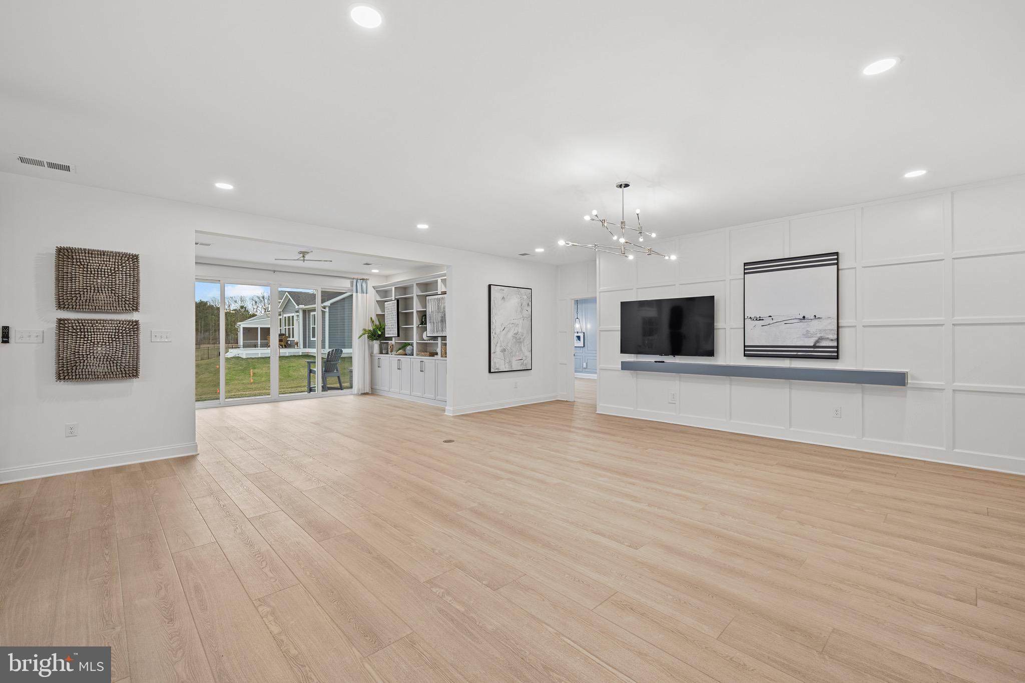 EAST GATE - Residential