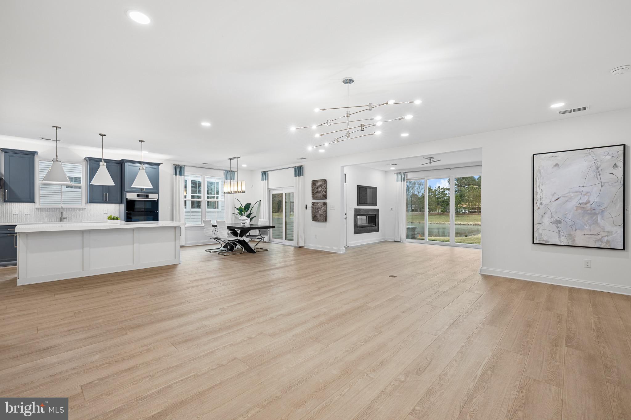 EAST GATE - Residential