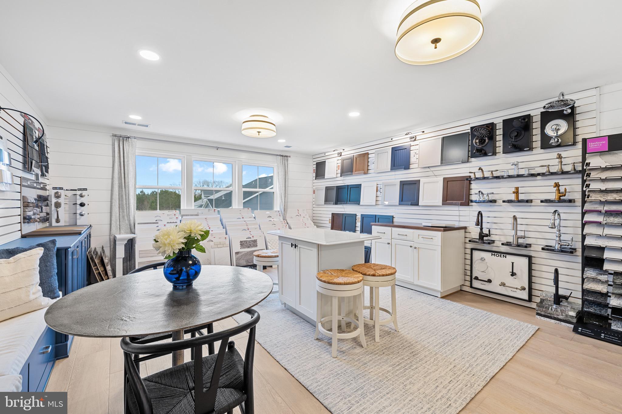 EAST GATE - Residential