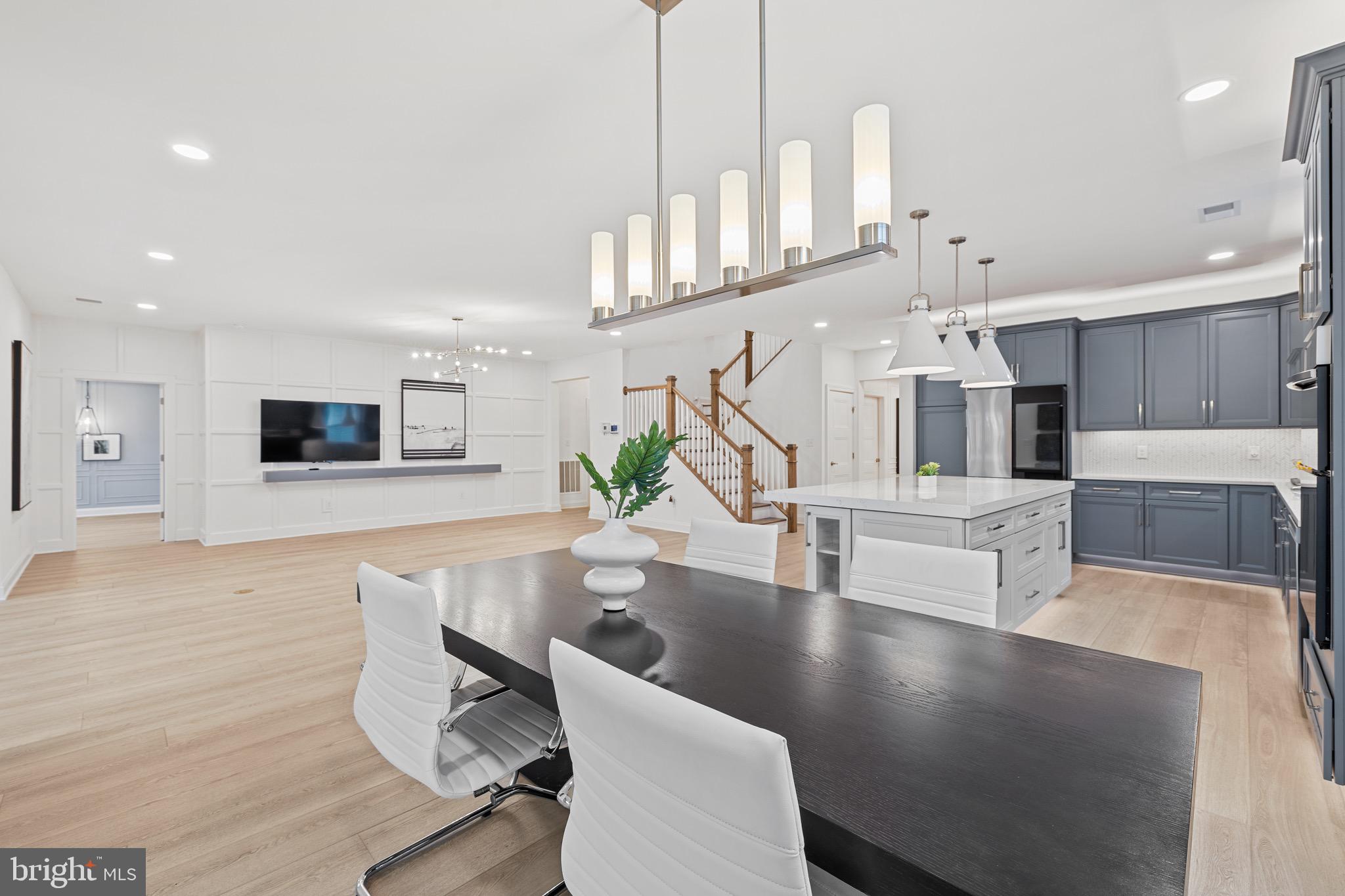 EAST GATE - Residential