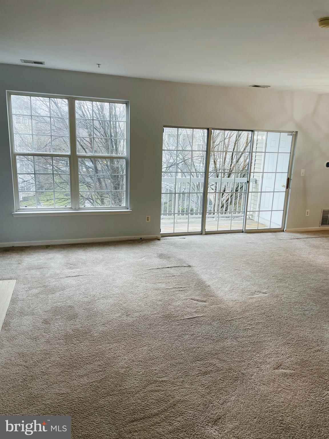 HAMPSHIRE HALL CONDO - Residential Lease