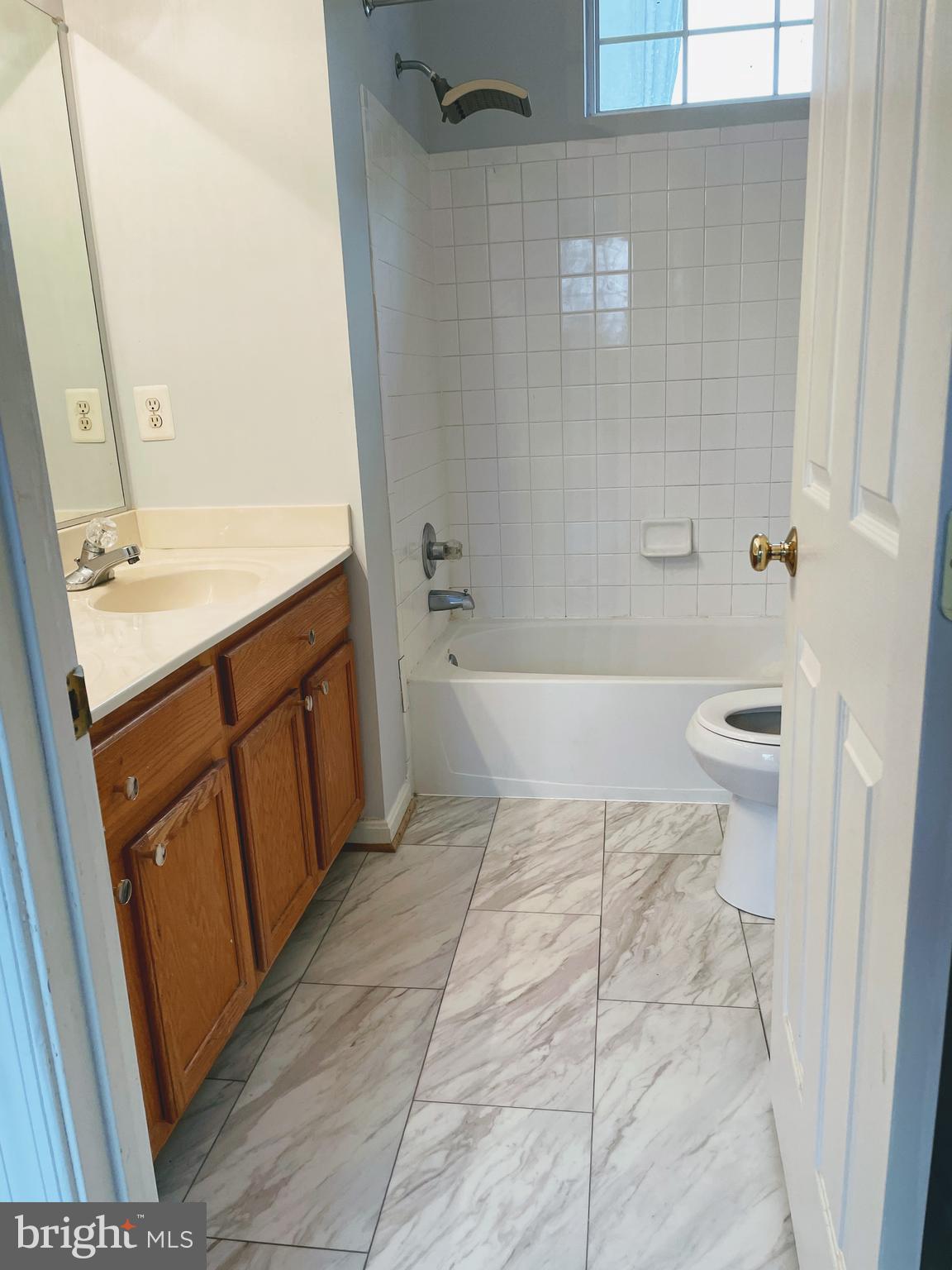 HAMPSHIRE HALL CONDO - Residential Lease