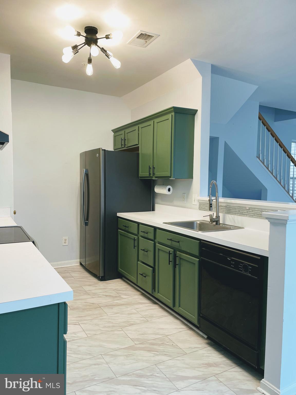 HAMPSHIRE HALL CONDO - Residential Lease