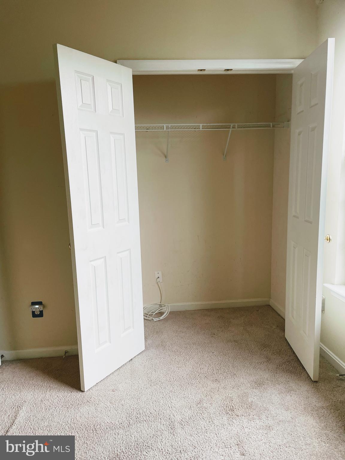 HAMPSHIRE HALL CONDO - Residential Lease