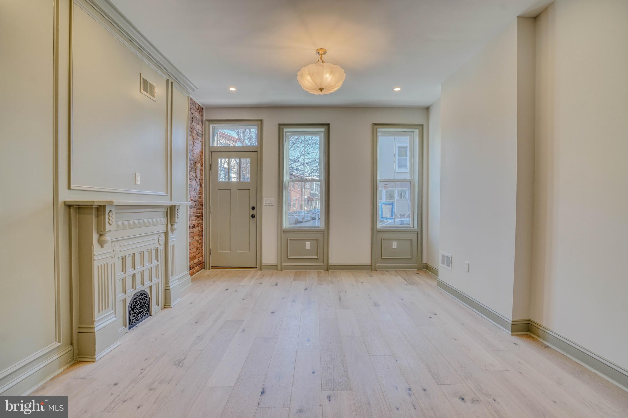 2424 E NORRIS STREET