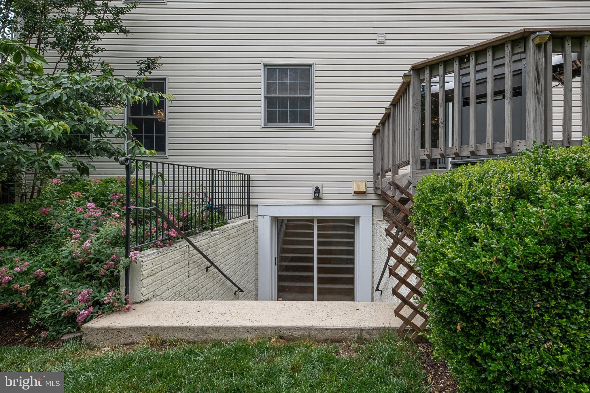 ASHBURN STATION - Residential