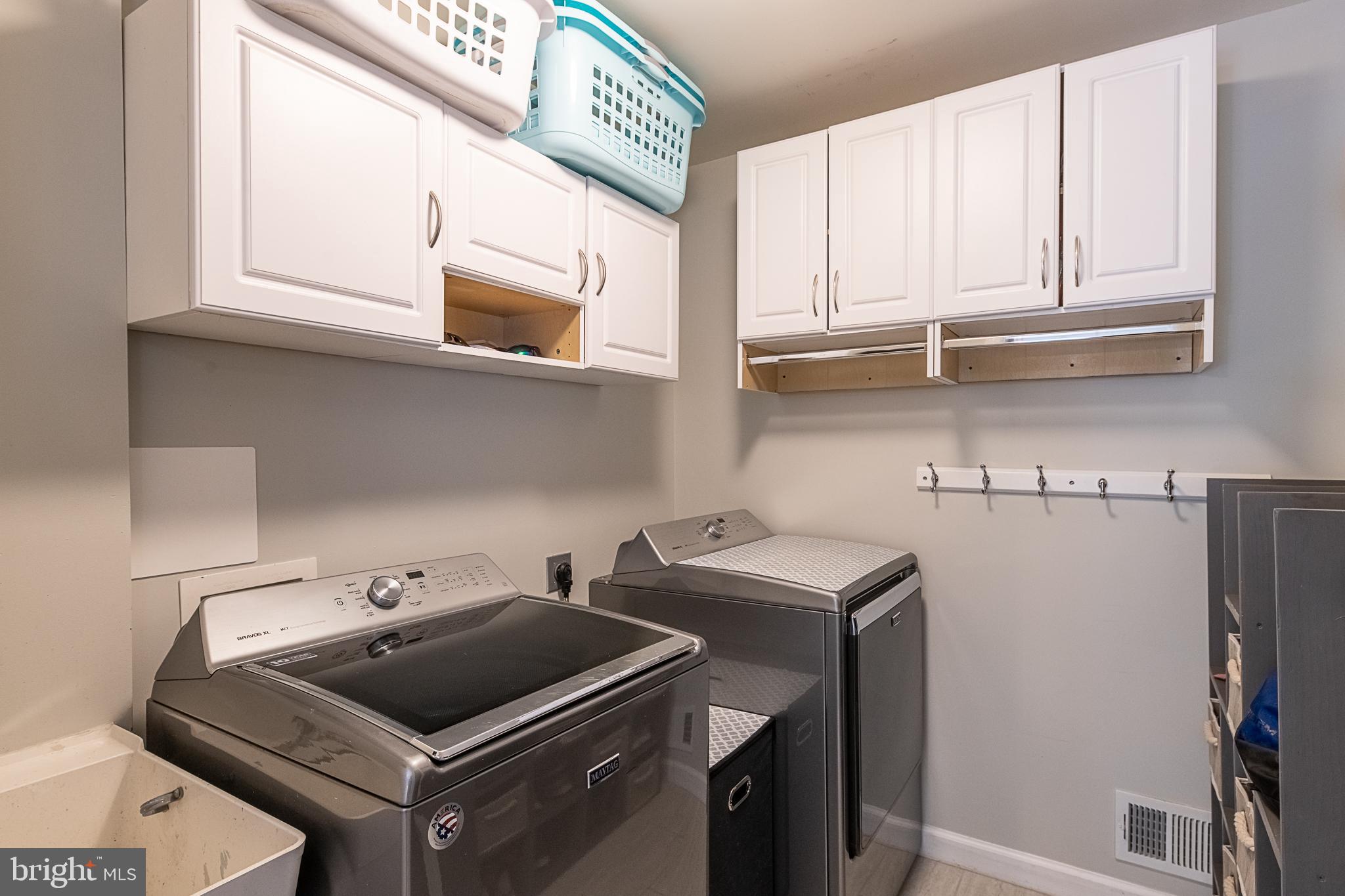 ASHBURN STATION - Residential