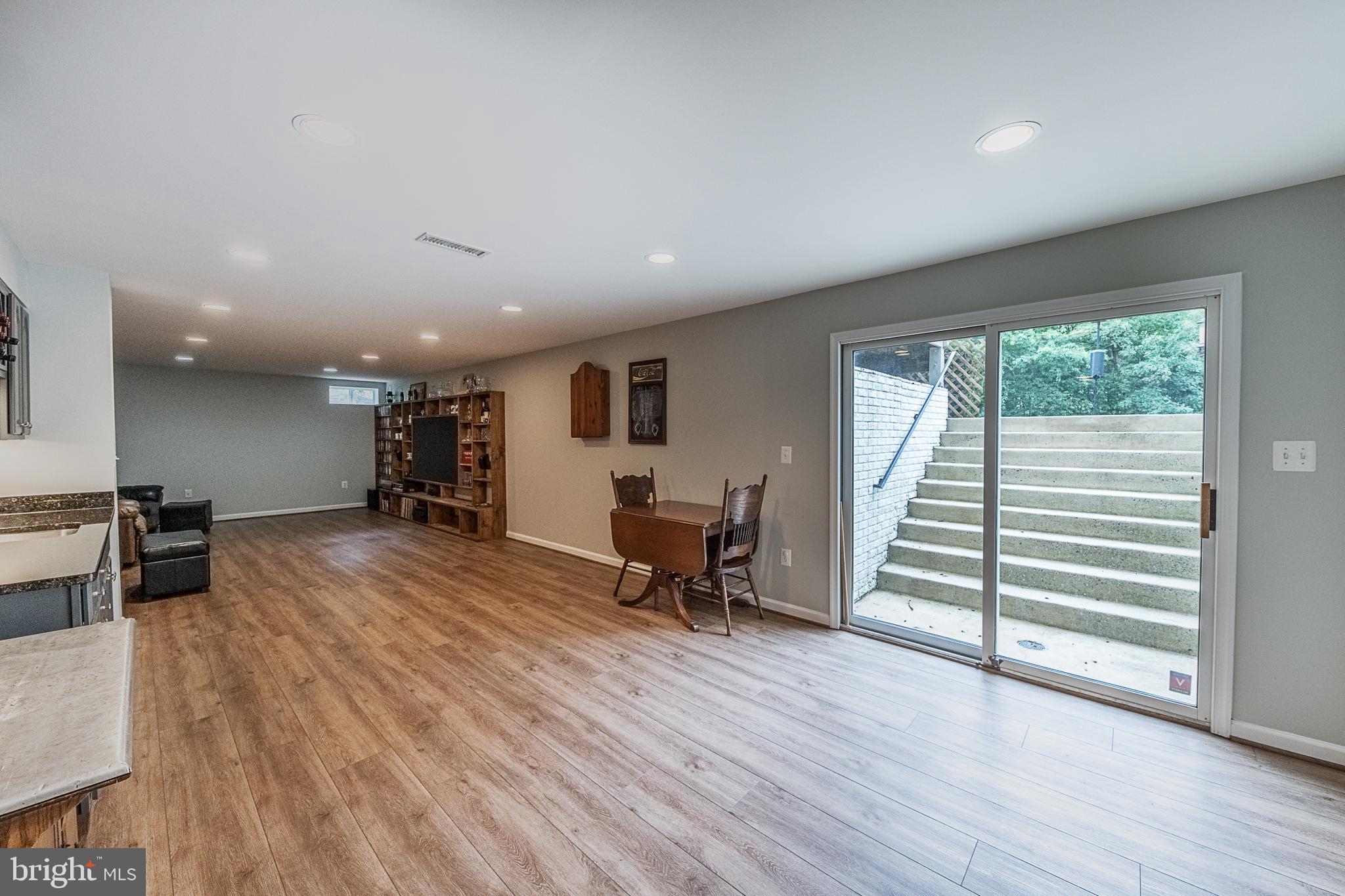 ASHBURN STATION - Residential