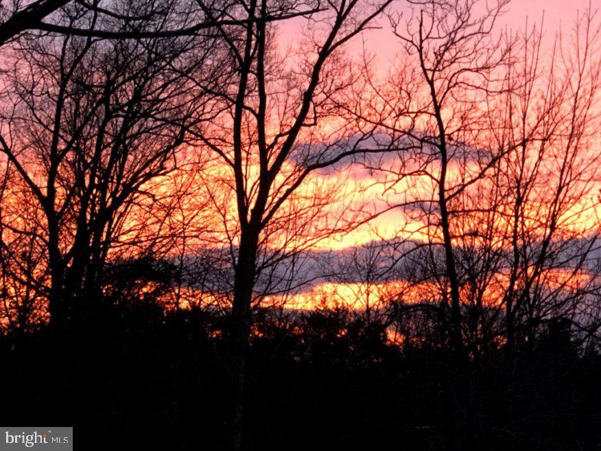 ASHBURN STATION - Residential