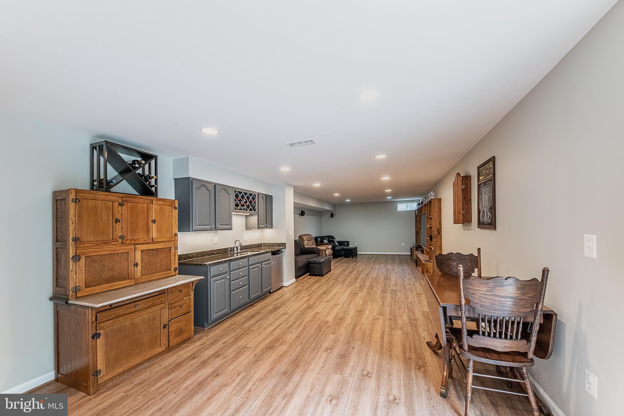 ASHBURN STATION - Residential