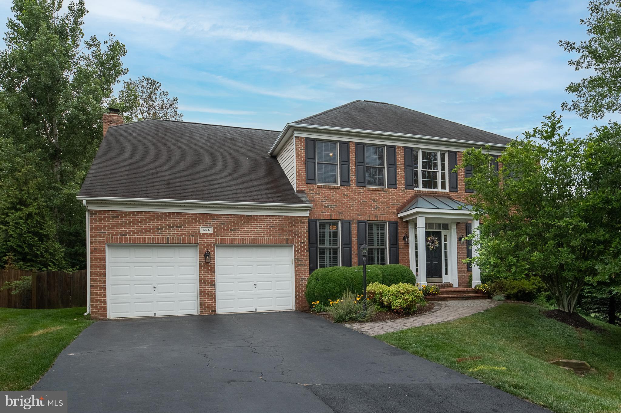 ASHBURN STATION - Residential