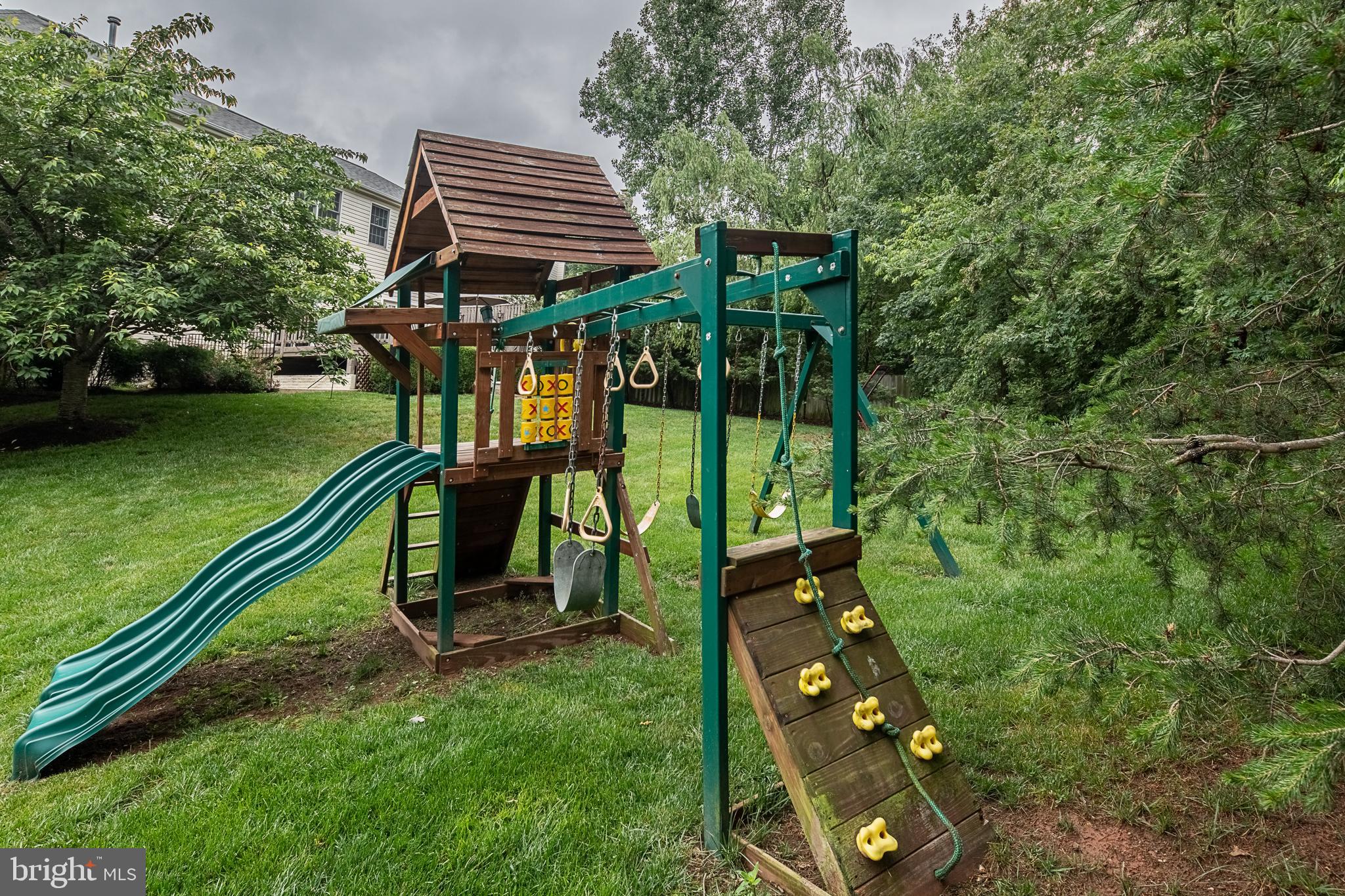 ASHBURN STATION - Residential