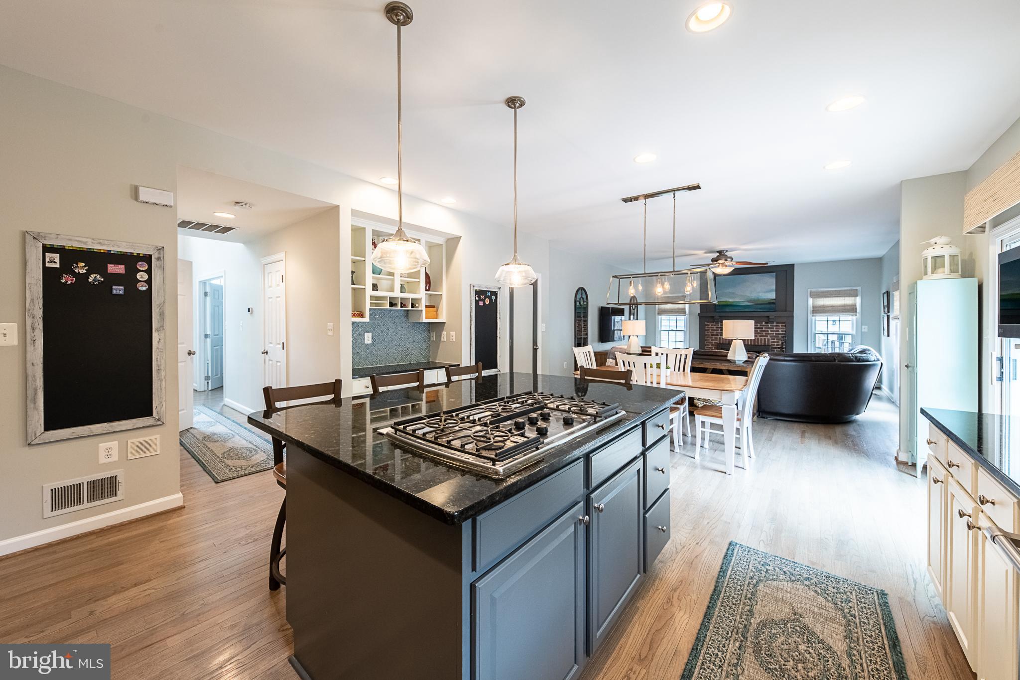 ASHBURN STATION - Residential