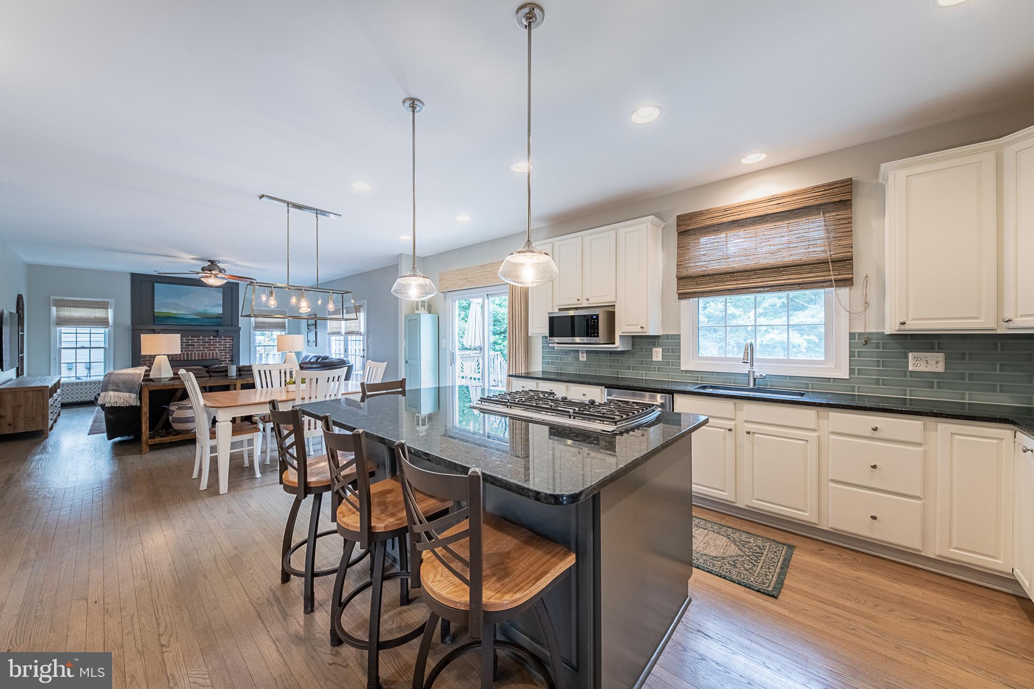 ASHBURN STATION - Residential