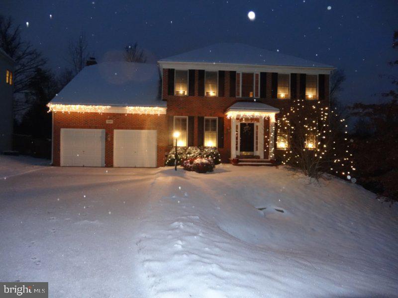 ASHBURN STATION - Residential