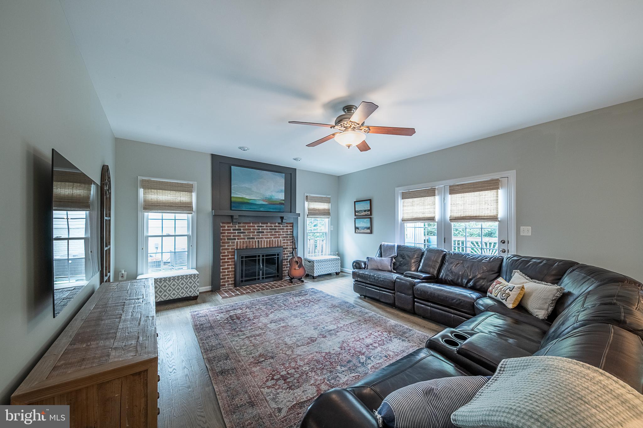 ASHBURN STATION - Residential