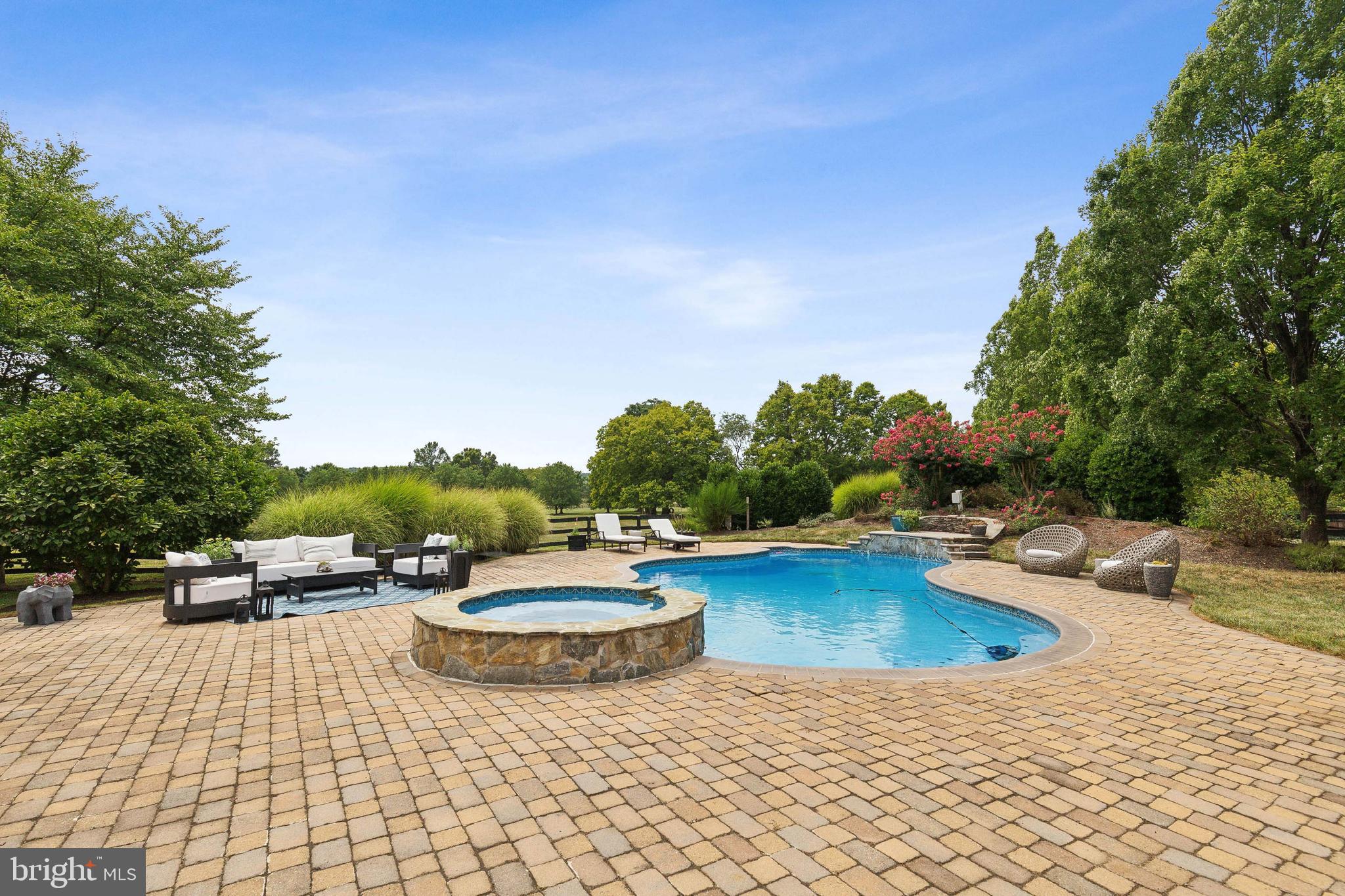 BIG SPRING FARM - Residential