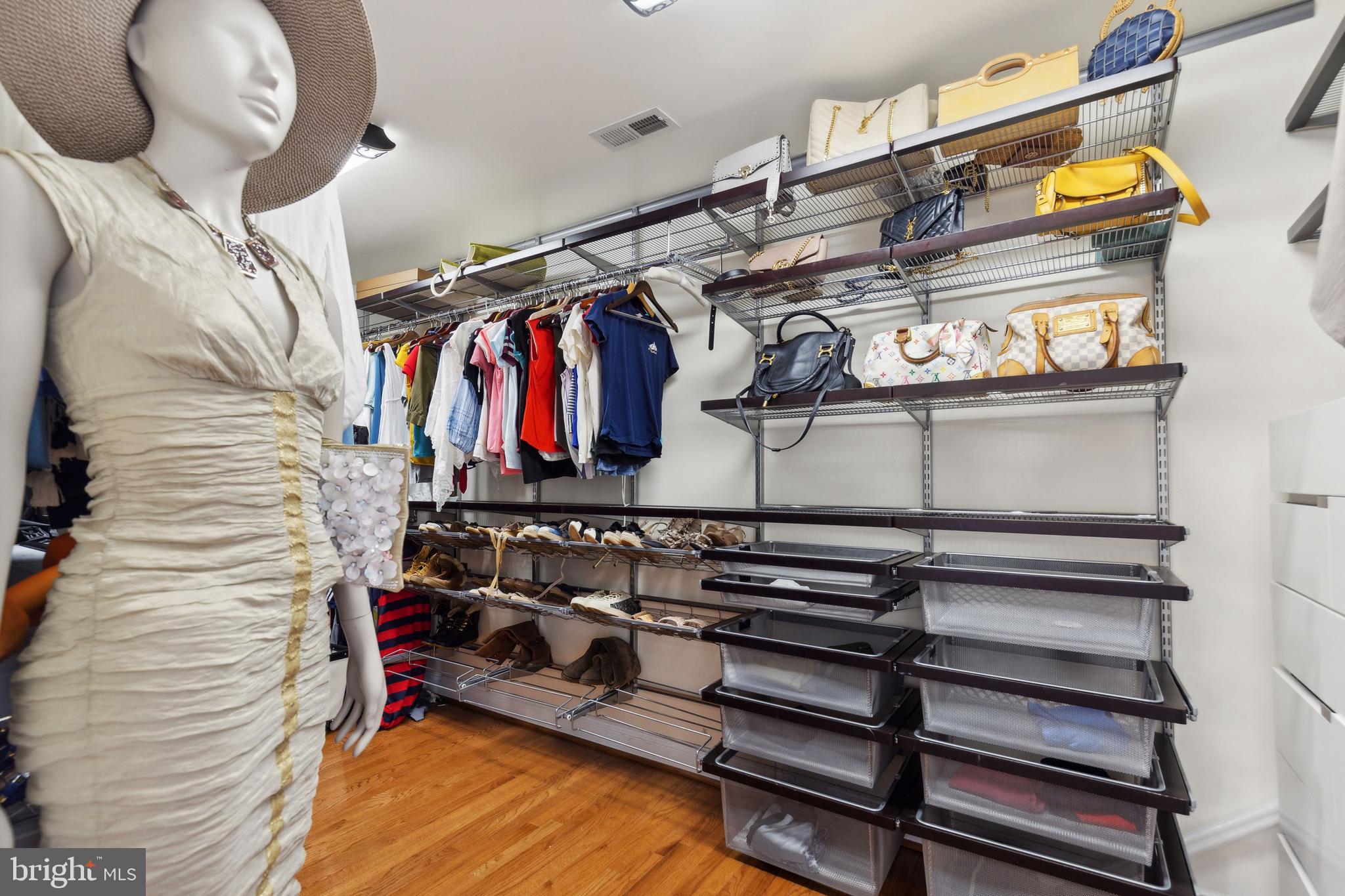 BIG SPRING FARM - Residential