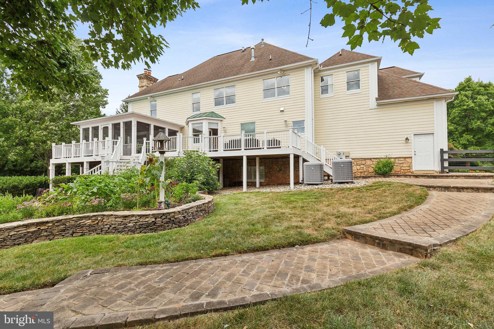 BIG SPRING FARM - Residential