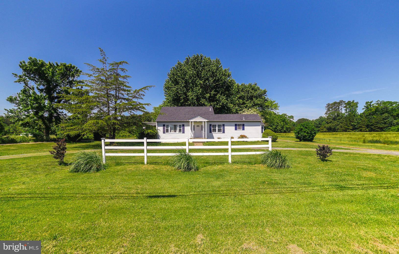 Really nice cape cod on over an acre in Ridge. Nice location close to Point Lookout state park, NESEA, St Marys college and easy commute to NAS Pax River. Owner is continually improving, and has replaced upstairs carpet and freshened paint. 3 nice bedrooms 2 full baths, sun room, bright white kitchen, and attached garage/storage. This is a great place to call home.