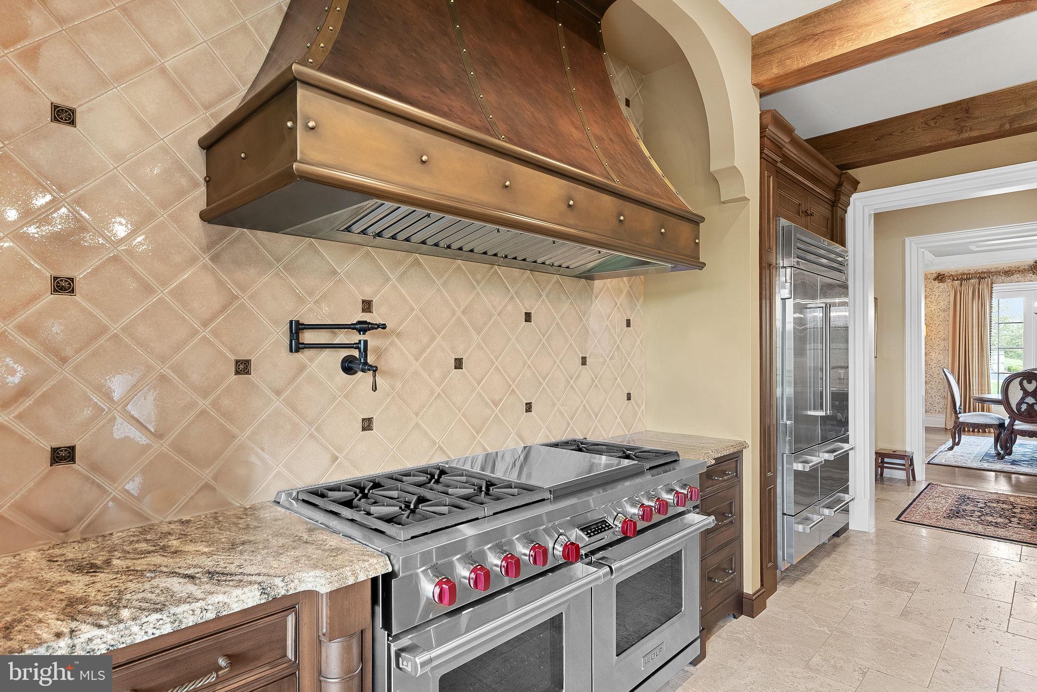 CREIGHTON FARMS - Residential